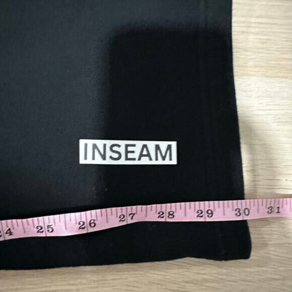 ALO Yoga Unisex Cozy Loungewear Accolade Straight Leg Sweatpant Black Large - Picture 10 of 12